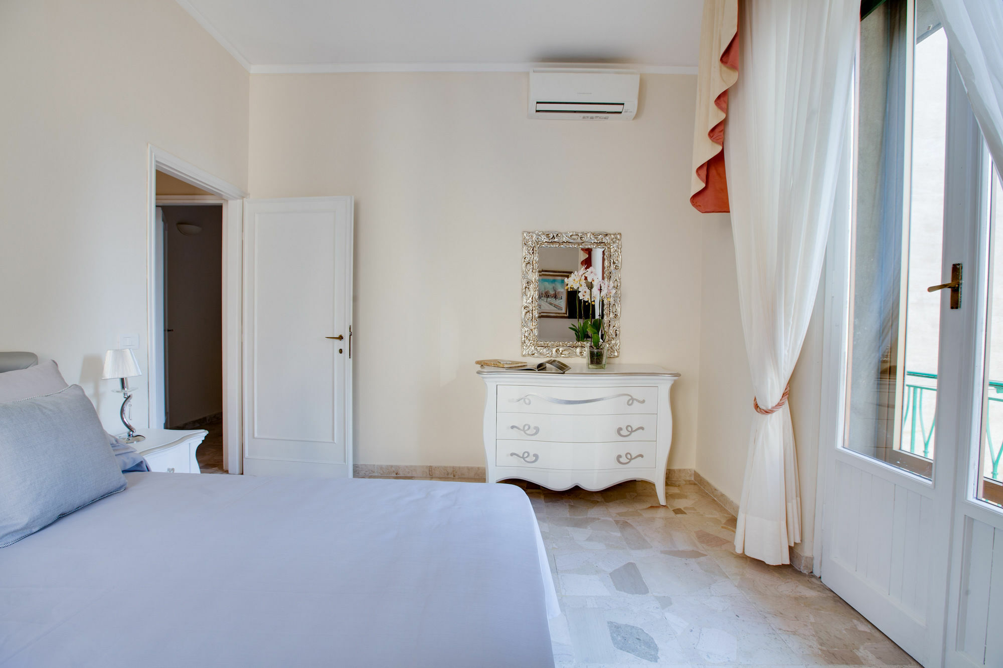 Kometa Suites & Apartments Firenze Bagian luar foto