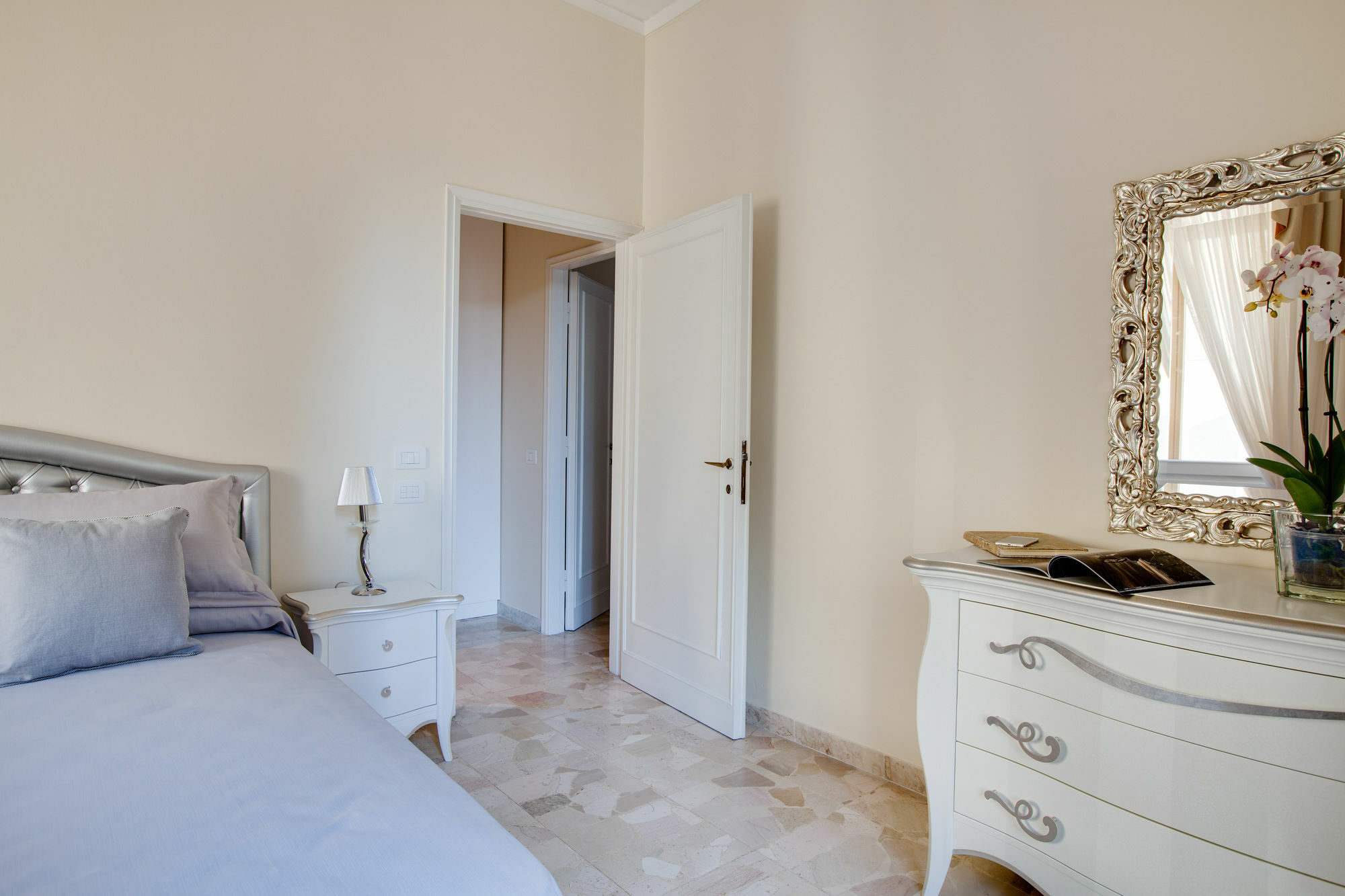 Kometa Suites & Apartments Firenze Bagian luar foto