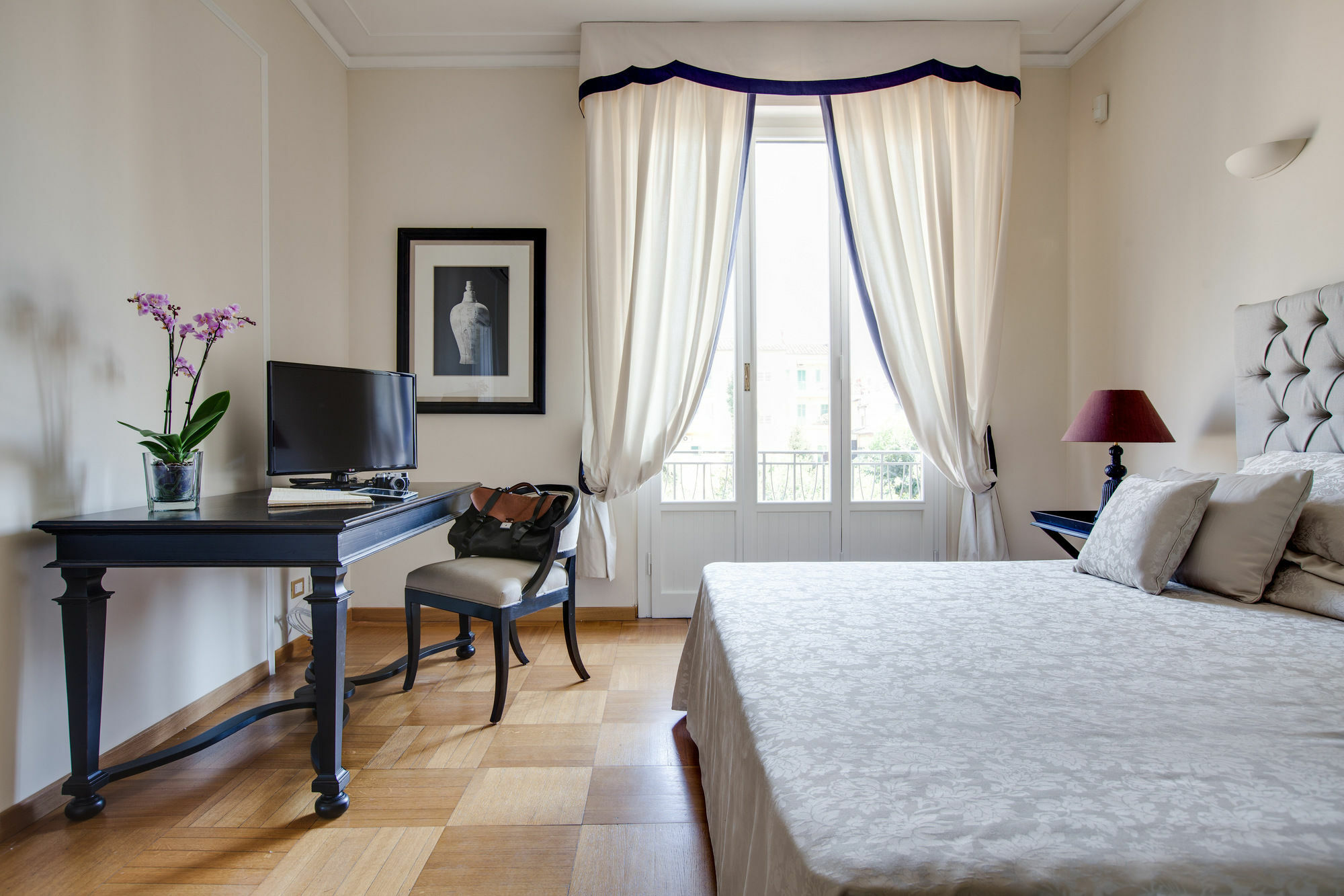Kometa Suites & Apartments Firenze Bagian luar foto